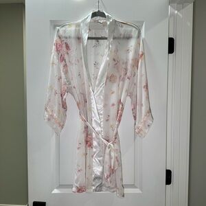 VTG California Dynasty Robe Women Size Medium White Floral Sheer Lace Belted